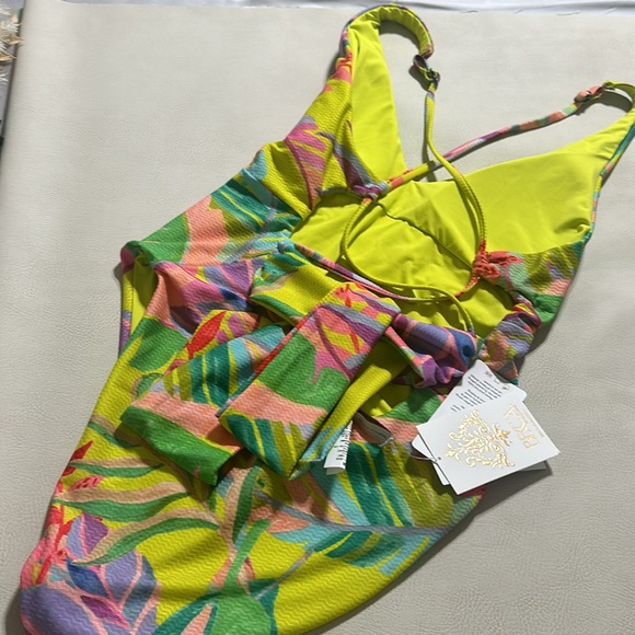 NWT Becca Women's Costa Bella Kali V Neck One Piece Swimsuit - Picture 10 of 13